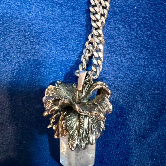 Alexander McQueen Iris Crystal Charm Necklace - Picture 5 of 12